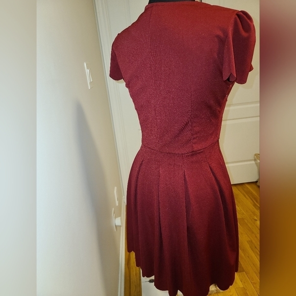Burghundy V-NECK Skater Dress M - Picture 8 of 14
